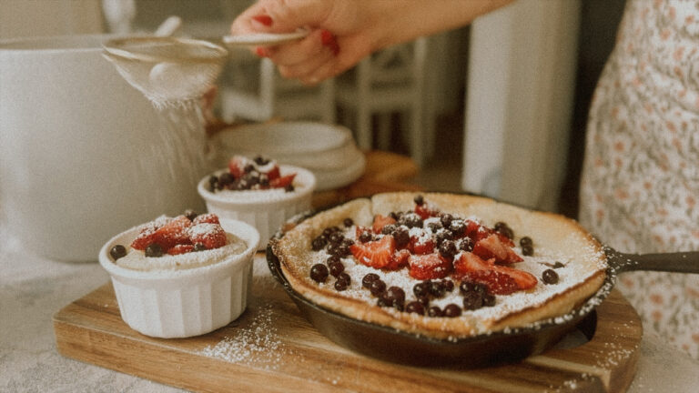 Cottagecore Pancake (aka Dutch Baby)